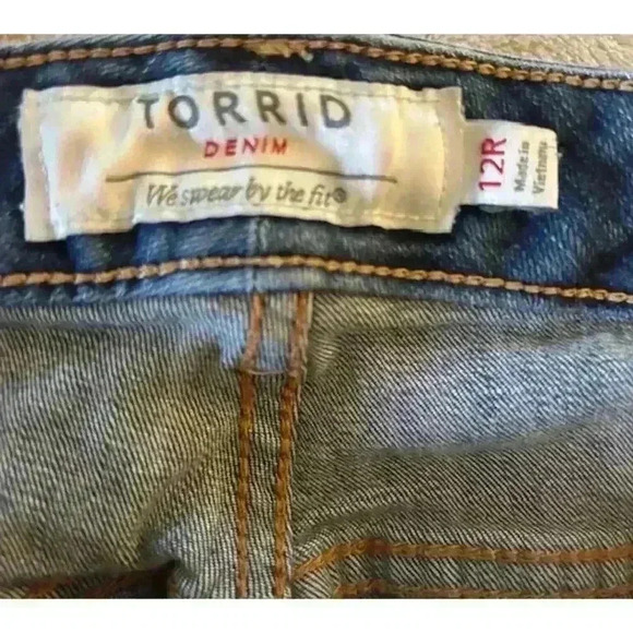 Torrid Boyfriend Jeans, Size 12R - Picture 4 of 8